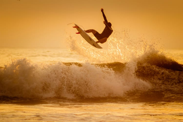 Mastering the Chaos: The Surfers Who Dominate 3-Man Heats 🔥 🌊